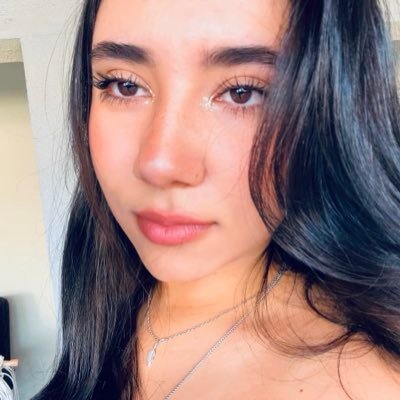 heloisafeitosa_'s profile picture. 