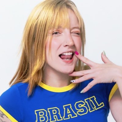 steph_vieira's profile picture. creator & streamer 🤟 squad @askengazz | 🤝 partner @lolegendsbr  | https://t.co/XuP5kzsaMF | ✉ steph@acesquad.com.br | links ⤵️