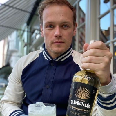 MikiyaA2002's profile picture. this is my commentary page