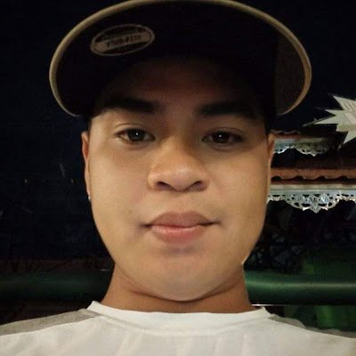 ronronpoh's profile picture. 