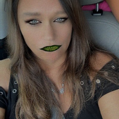 EllenChieco's profile picture. I'm still here