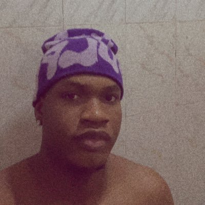 _davidola's profile picture. TREASURE💛