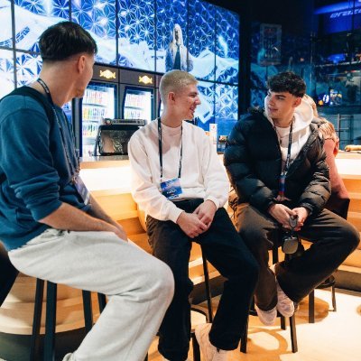 FlickzyV2's profile picture. Player for @AightEU | 🇩🇪 | 19 | 2x FNCS CHAMPION🏆
 business inquiries: @alhasarda