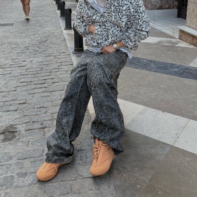 sacozkosan's profile picture. spent all my money on shoes and white women