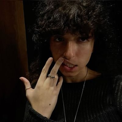 brendonyimiklin's profile picture. (via @SamLeakss)