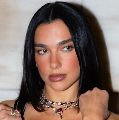 VitoriaRod10017's profile picture. mundinho reggaeton , karol g, bad bunny, taylor swift , dizis turcas , pinar deniz, thiago veigh,  @palmeiras @lfc