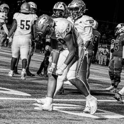 its_glara's profile picture. Tn📍OLB for Riverdale high | 6’4 230| #6155563251 2027 insta it’s_glara