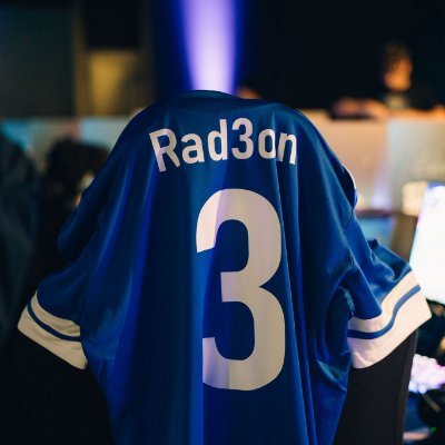Rad3on2's profile picture. 🇮🇹 | 1941 | F/A | @Twitch Partner @apollotalentmgt @zenkoreal the past is in your head the future in your hands 2nd mng: @NoxziFv