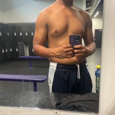 Carlosji7a's profile picture. 19 Latino, trade with girls only. I do meets dm me