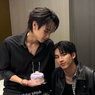 hrjlver's profile picture. #FARMVAN ➳ “Como é o amor de verdade? Será que algum dia eu poderia ser isso pra você?”