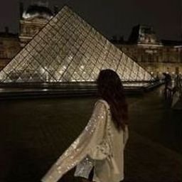 Vreasir105's profile picture. 