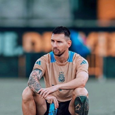 Martinnn9933's profile picture. 