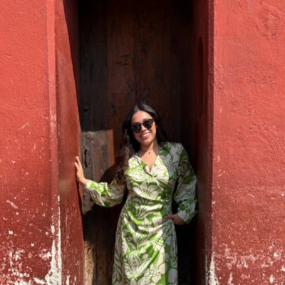 anadlb30's profile picture. 