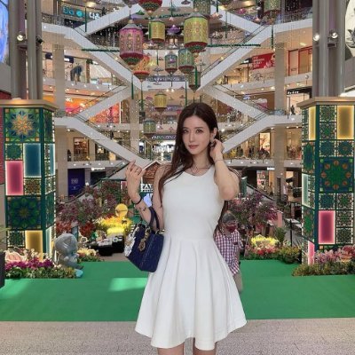 vijay19011786's profile picture. Jean
I’m light in the darkness 🌟