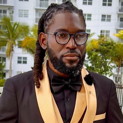 kingmuatchi's profile picture. 🔻IVNOTHIN 🔺IISOMTHIN ✨