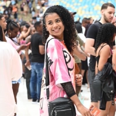 eumaria_n's profile picture. Grata por tudo que tenho, lutando por tudo que sonho. 🌻