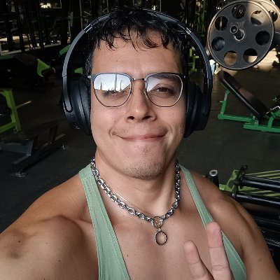 Luriok's profile picture. El profe mamado de humanidades, artes y diseño. 🏋🏽‍♂️💪🏽🏳️‍🌈 Encontrando la belleza infinita.