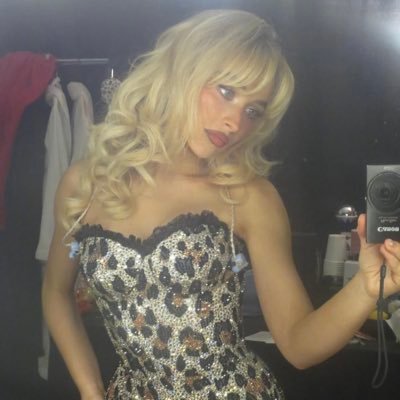 coastinruins's profile picture. i’m working late!