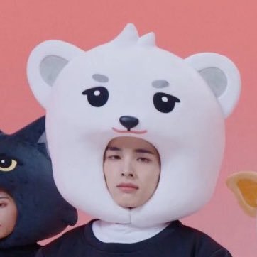 madamces's profile picture. TWICE 🦄 | StrayKids 🐺 | DAY6 🦊 | NMIXX 🐨 | NEXZ 🐻❄️