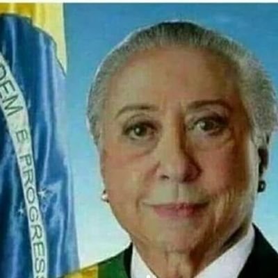 lulacinefilo's profile picture. eu e a @moonlighttsv assitindo os filmes da emma thompson, conta monitorada pela babá @getwayfilms