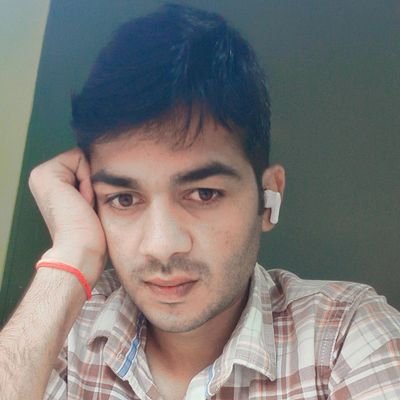 Lokeshkanwat__'s profile picture. खुद की तलाश में मौन हूं मैं,
शून्य तो नही हूँ फिर कौन हूं मैं...🖤
 @Rajasthanroyals fan