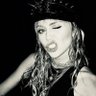 daqueen019's profile picture. 🖤{28, uy} leonina y de Peñarol
🎓Lic. en Comunicación (FIC), TGU en proceso (FCEA).  ~
Hablo mucho de libros y de @mileycyrus