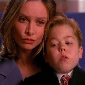 raepain's profile picture. CLAP IF YOU THINK SHE SHOULD SUFFER