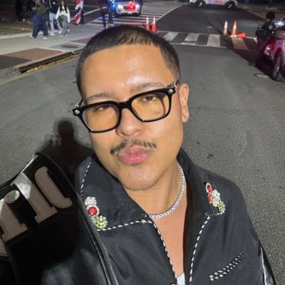 erivx12's profile picture. 444 🍒