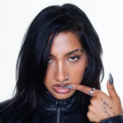 skjvoice's profile picture. defending