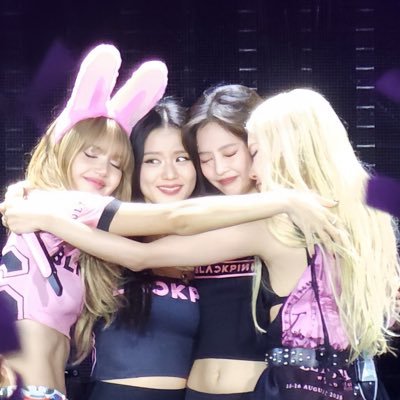 hanniesaurr's profile picture. Blackpink | Babymonster | New Jeans | TWICE | Enhypen | TXT | SVT | BTS | Aespa | BINI | Meovv | Le Sserafim | Itzy | Katseye | Cortis