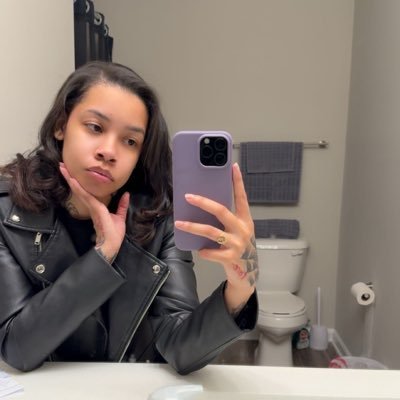 nyashaaaaak's profile picture. 