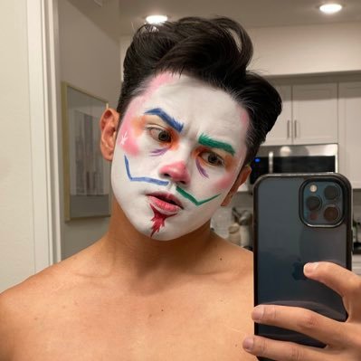 Xchan_'s profile picture. Cellar Door