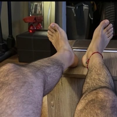 manlymalefeet's profile picture. May I please worship your manly feet master?🦶🏾🫴🏾  * Kinky * Gooner * foot jobs * hand jobs ( VIRGIN ) 🦋