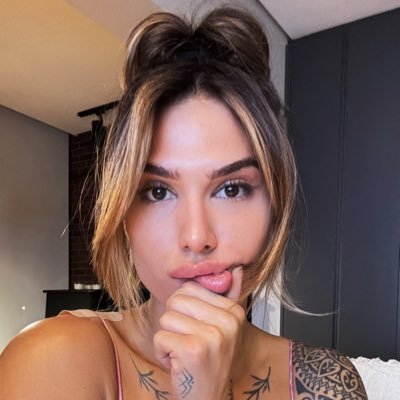 jullypocah's profile picture. 011 🇧🇷 ♀力愛 • 🥊🐦⬛