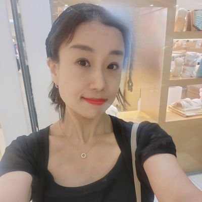 isolde0123's profile picture. 