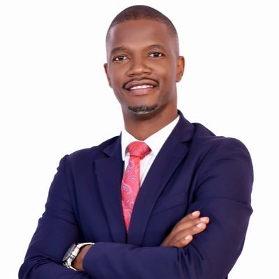 davour23's profile picture. Described as one that sees the glass as half full and speaks with straightened tongue! Father, Brother, Friend: Lawyer by trade ⚖️ & elite athlete by passion 🏏