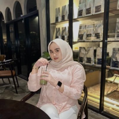 nadilaland's profile picture. 