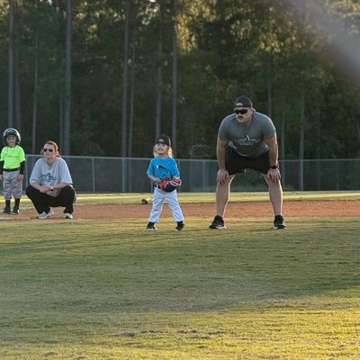 CHARLiEB_55's profile picture. Army Officer. Graduate of Georgia Military College & The University of Alabama at Birmingham. Retired football player.