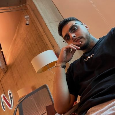 lautarovculic's profile picture. Mobile Security Researcher