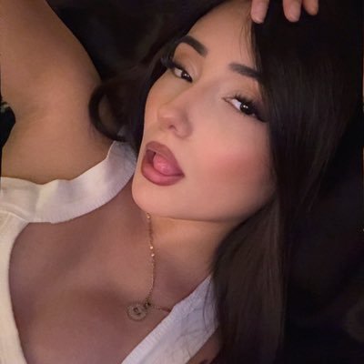 Yozzie2's profile picture. 