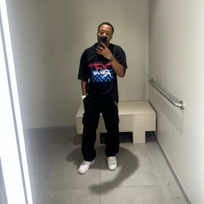 vRexiiv's profile picture. 23, Dokkan 2.25 mil power lvl, Pack GOD, My stream https://t.co/YDOtglvflP, Matheus Cunha is 🐐