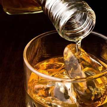 theatrekohaku's profile picture. 演出家・白井キク(@shiraikiku)が主宰する劇団。古典戯曲に新たな演出を加え、時には読み変え、書き変えて。 お役目は過去と現在の橋渡しです。