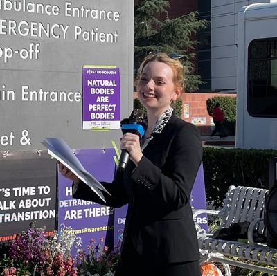 catcattinson's profile picture. Singer-songwriter, science enthusiast, detrans woman and advocate🦎