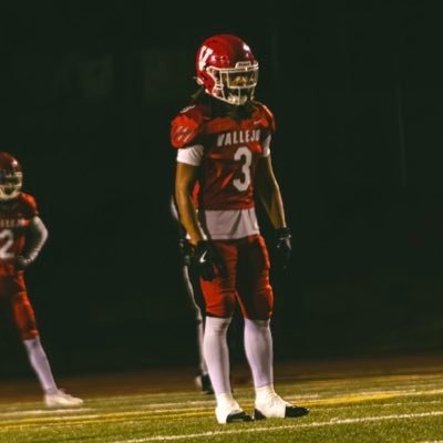 elijahpeace9_'s profile picture. Vallejo High School | 6’0 170 | DB/WR | C/O 2026 🏈 Email - elijahpeace225@gmail.com Hudl - https://t.co/xeJ2hjpxl6