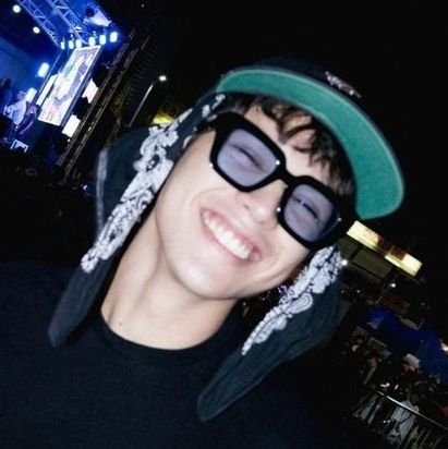 cstf3ud's profile picture. VOLLEYBALL, BASKETBALL , PPOP, KPOP, and KATSEYE