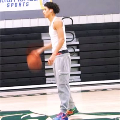 JuJu_Castillo11's profile picture. 6’5 Guard @webbermbb