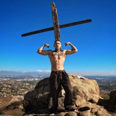 moses_cuevas's profile picture. •JESUS CHRIST IS MY LORD & SAVIOR 👑 📧:cuevasmoses1994@gmail.com