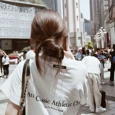 maybnonexisting's profile picture. romance poetry religion drama and philosophy