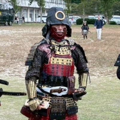 R2KsnmeTLw2593's profile picture. 季節や催し写真に収めてます。
大江氏並び摂津源氏、戦国武家の末裔。
高槻永井会代表、高槻城主永井家側近子孫当主
高槻藩祖永井直清公(※永井神社公認)として永井神社再建事業（令和の大修復事業）PR活動致します宜しくお願い致します。🙇

※夜間深夜時間、不定期施錠有り。
頻繁無言フォロー複数アカウントはブロック
宜しゅう