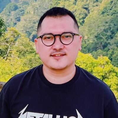 Darryl_Wezy's profile picture. 🌙 singer-songwriter | 🃏 tarot & oracle reader for seekers, rebels, and old souls since 2003